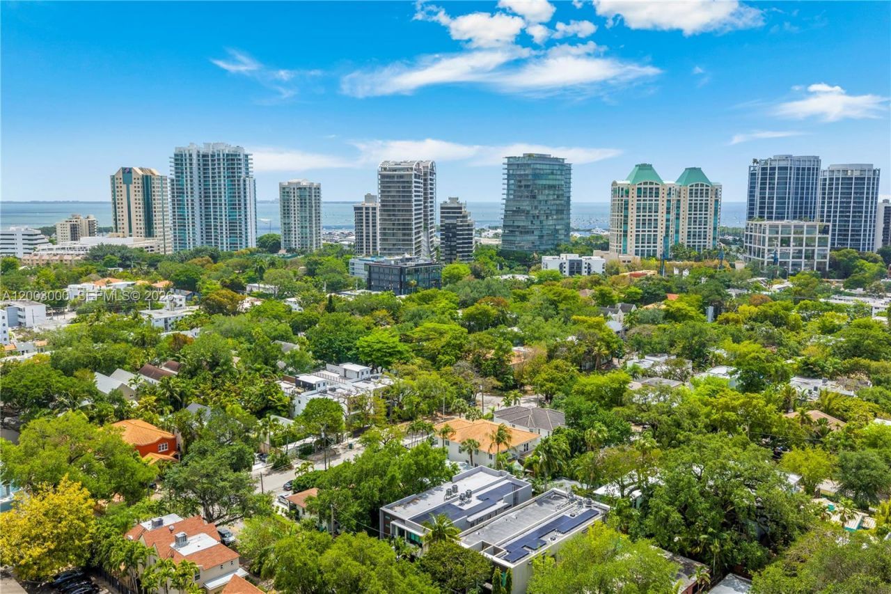 2916 Jackson Ave , Unit 2916, Coconut Grove, FL 33133 Photo