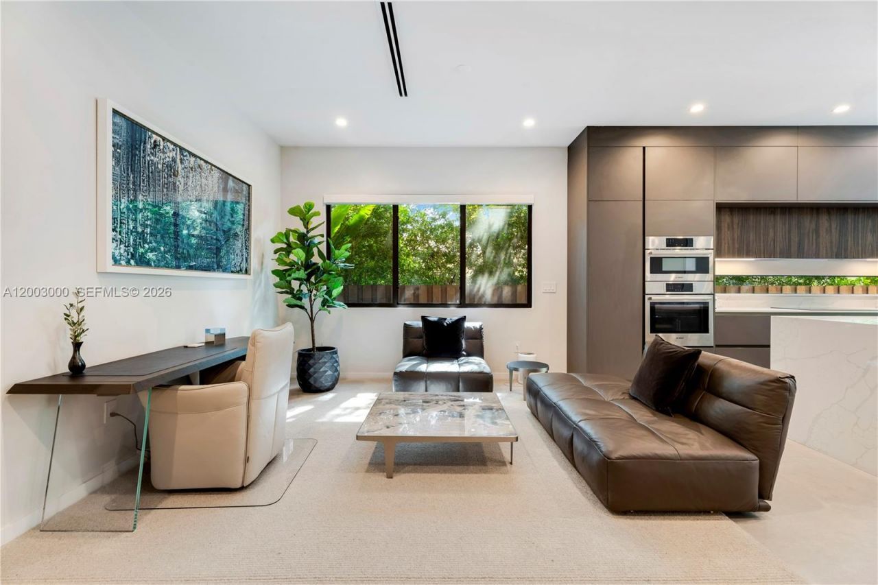 2916 Jackson Ave , Unit 2916, Coconut Grove, FL 33133 Photo