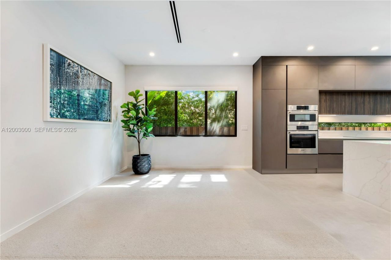 2916 Jackson Ave , Unit 2916, Coconut Grove, FL 33133 Photo