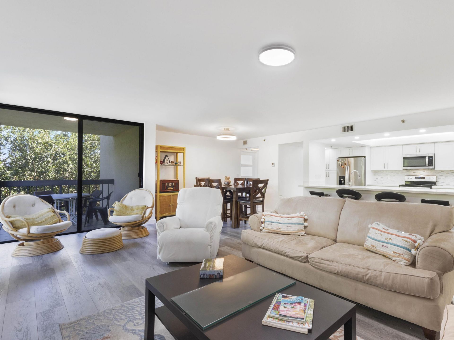 955 Egret Circle, Unit 402, Delray Beach, FL 33444 Photo