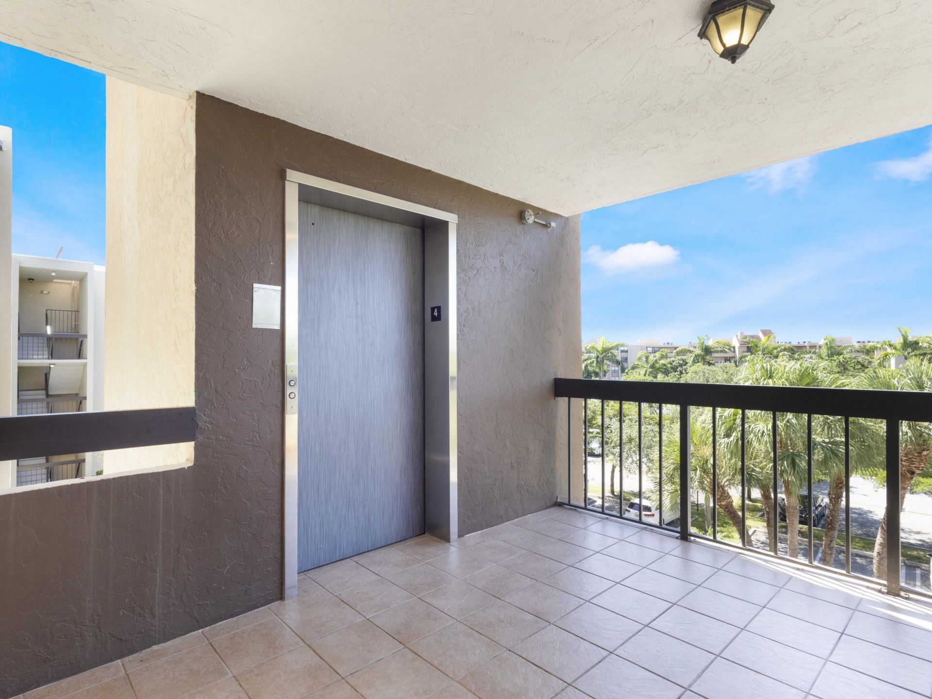 955 Egret Circle, Unit 402, Delray Beach, FL 33444 Photo