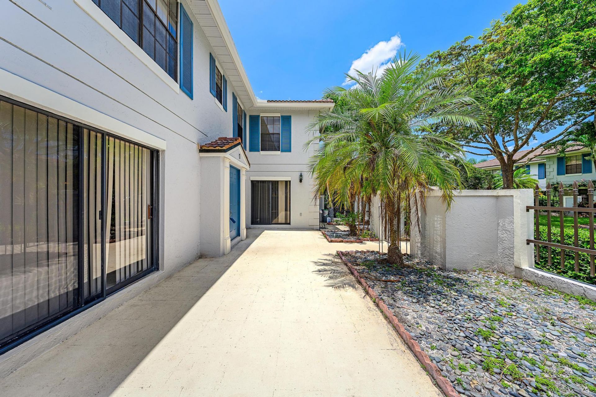 352 Prestwick Circle, Unit 1, Palm Beach Gardens, FL 33418 Photo