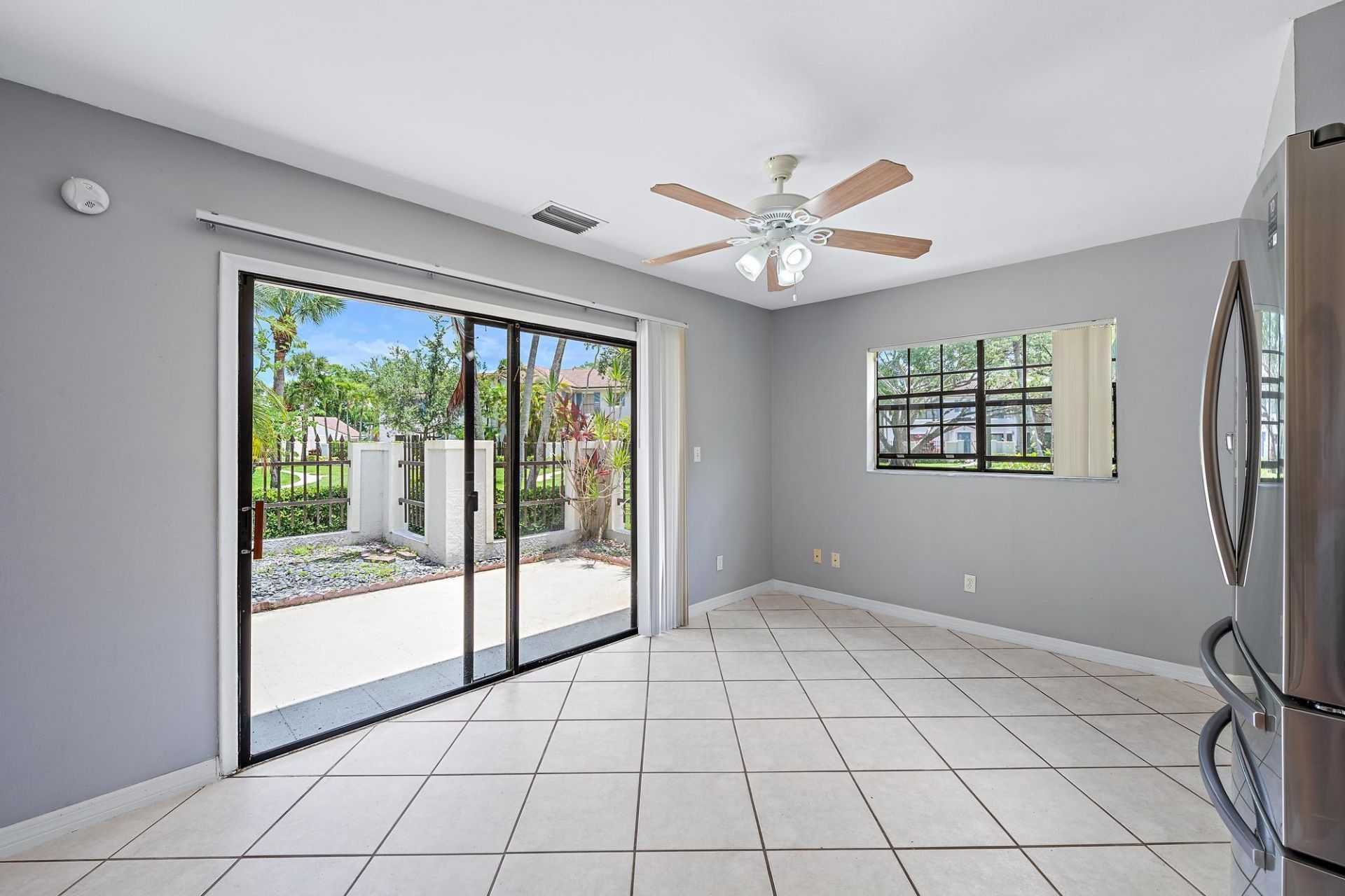 352 Prestwick Circle, Unit 1, Palm Beach Gardens, FL 33418 Photo
