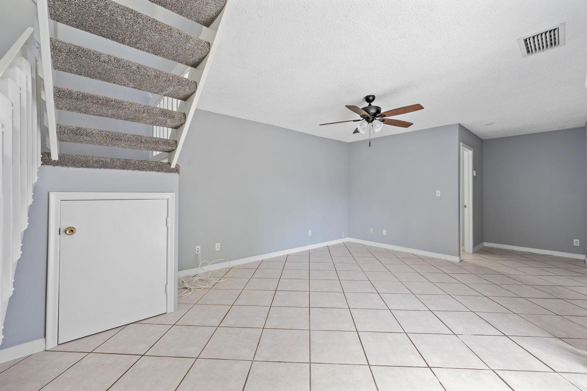 352 Prestwick Circle, Unit 1, Palm Beach Gardens, FL 33418 Photo