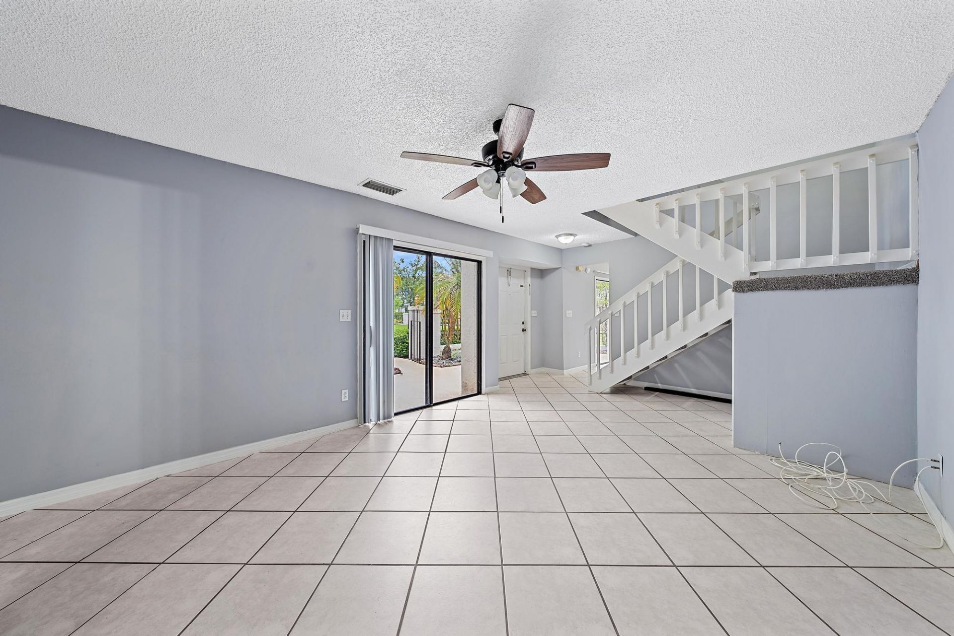 352 Prestwick Circle, Unit 1, Palm Beach Gardens, FL 33418 Photo