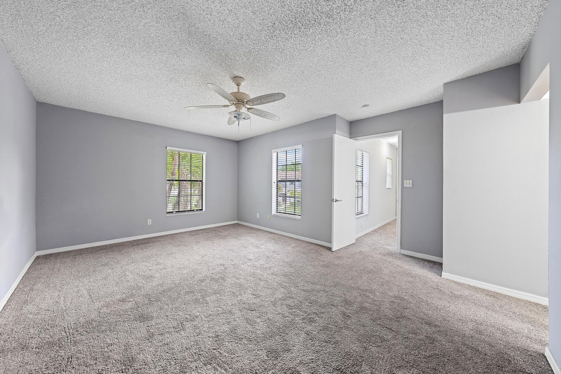 352 Prestwick Circle, Unit 1, Palm Beach Gardens, FL 33418 Photo