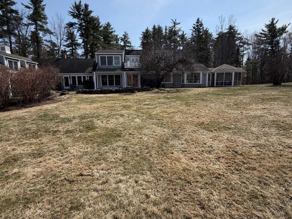536 Governor Wentworth Highway, Tuftonboro, NH 03894