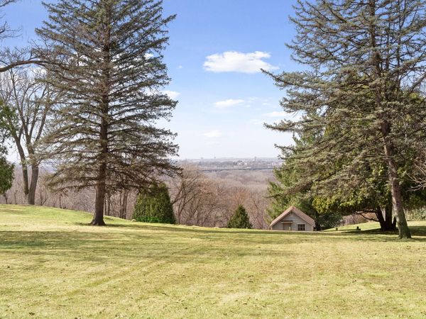 1835 Hunter Lane , Mendota Heights, MN 55118