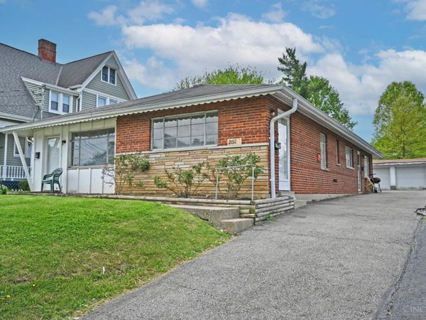 2011 Hudson, Cincinnati, OH 45212