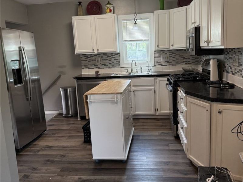 880 E Caston Road , Uniontown, OH 44685 Photo 17