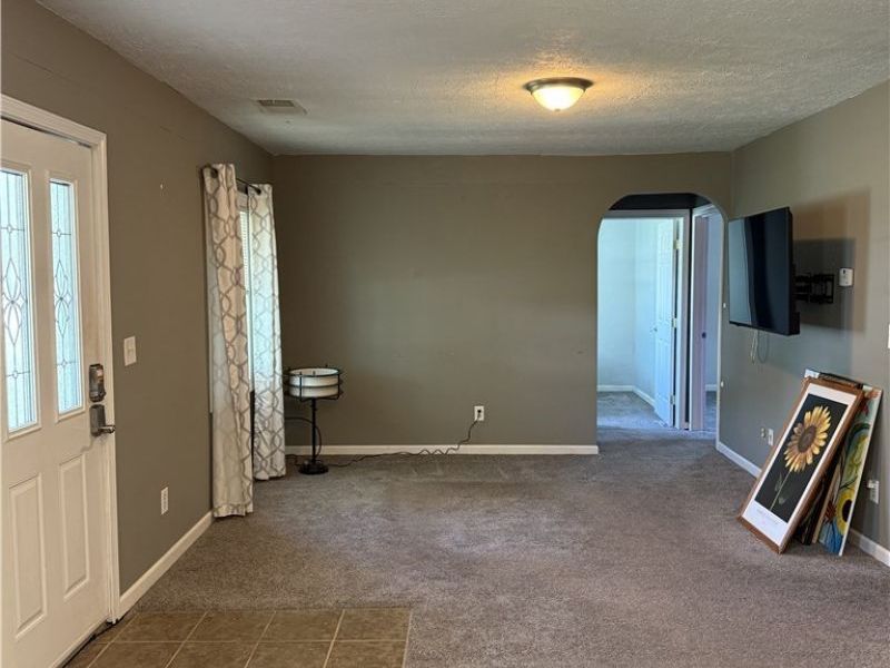 880 E Caston Road , Uniontown, OH 44685 Photo 3