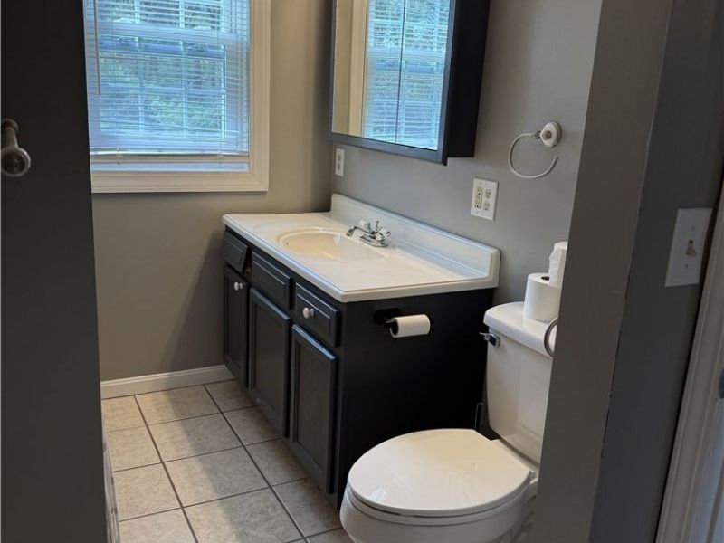 880 E Caston Road , Uniontown, OH 44685 Photo 8