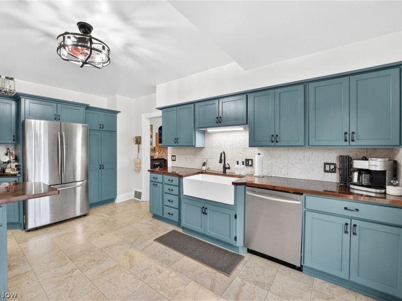 2224 Bunts Road, Lakewood, OH 44107 Photo 13