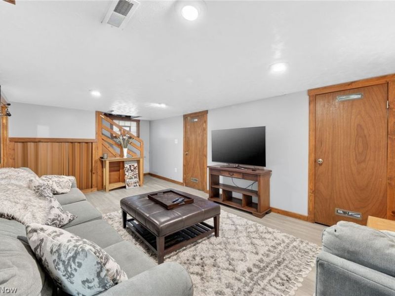 2224 Bunts Road, Lakewood, OH 44107 Photo 18