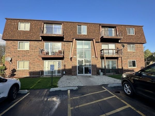 7101 166th Street , Unit 2B, Tinley Park, IL 60477