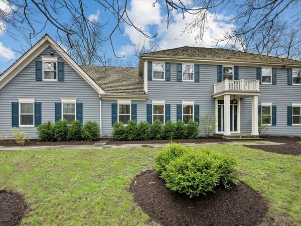 25089 N Pawnee Road , Barrington, IL 60010