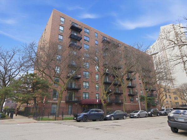 3900 N Pine Grove Avenue , Unit 511, Chicago, IL 60613