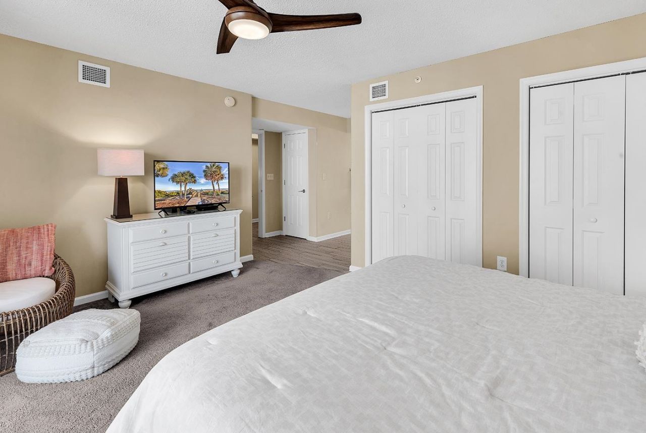 8560 Queensway Blvd.  Photo 13