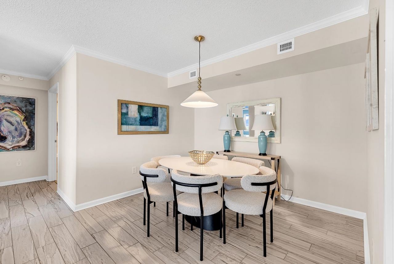 8560 Queensway Blvd.  Photo 14