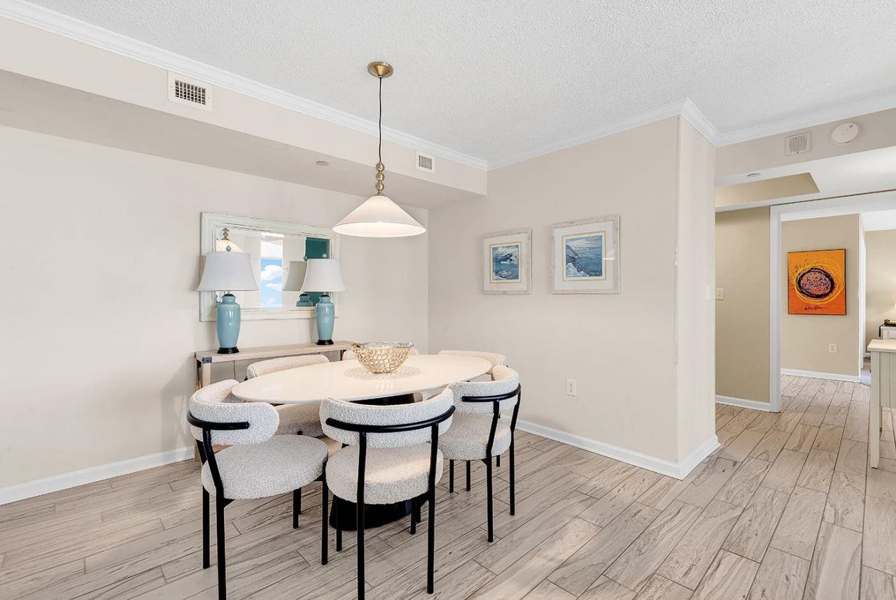 8560 Queensway Blvd.  Photo 16