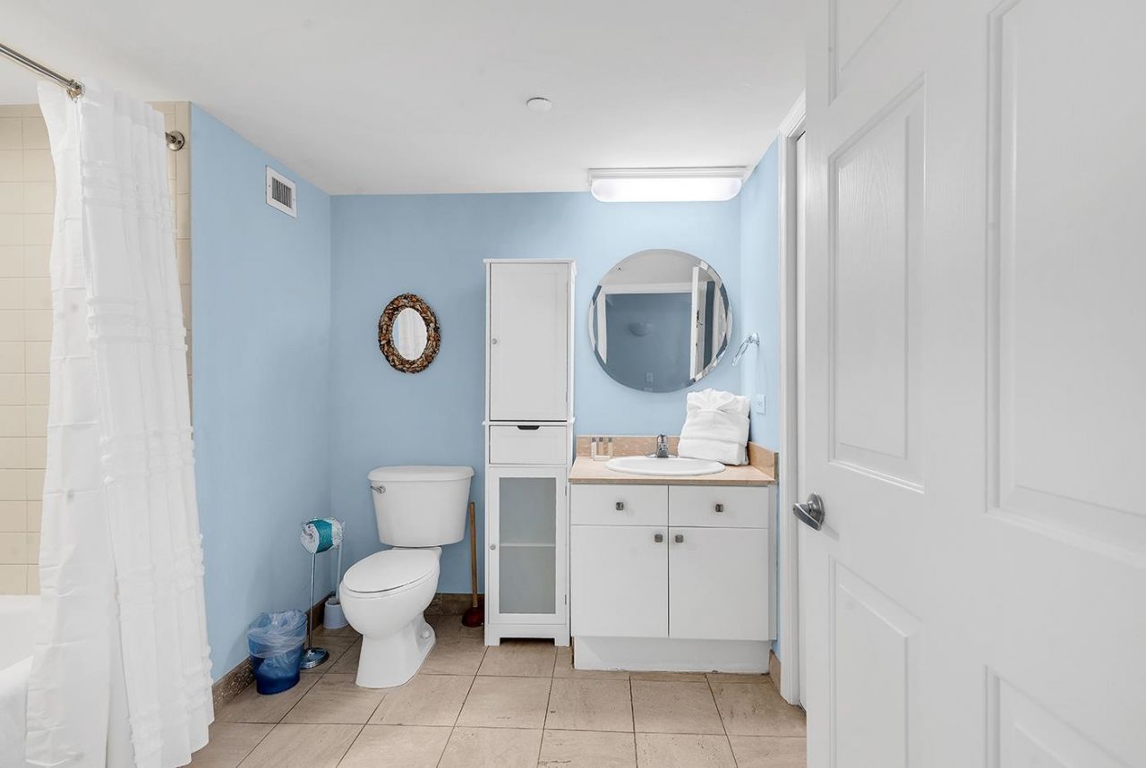 8560 Queensway Blvd.  Photo 20