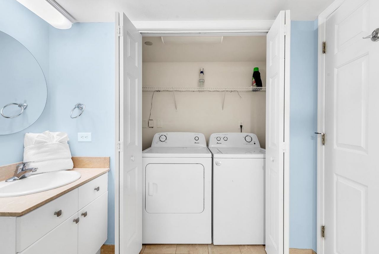 8560 Queensway Blvd.  Photo 21