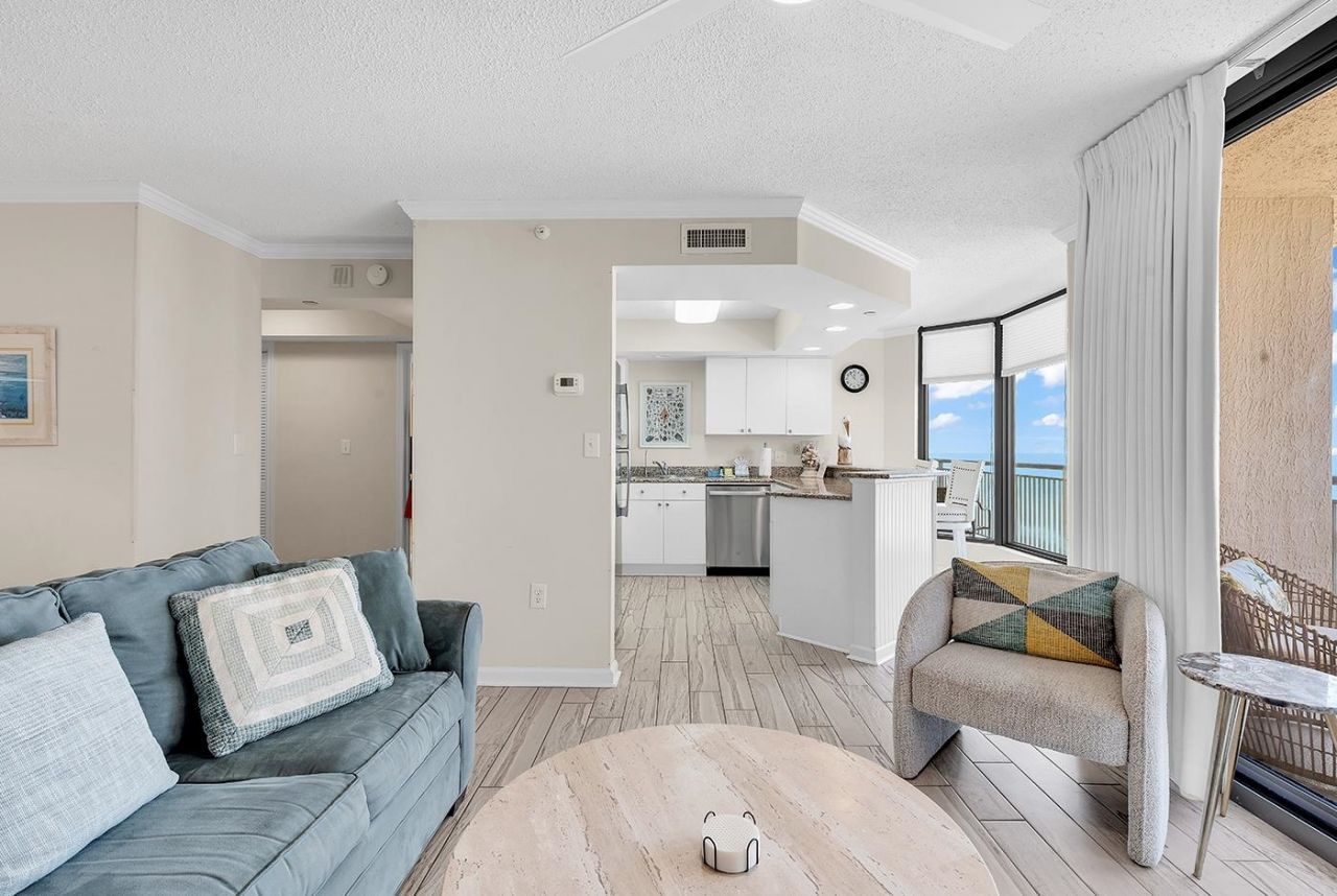 8560 Queensway Blvd.  Photo 33