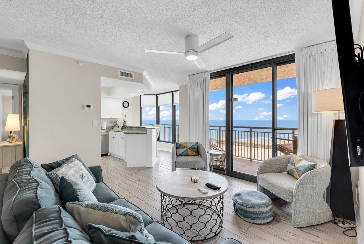 8560 Queensway Blvd.  Photo 5