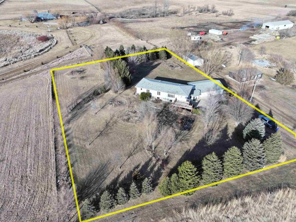 1806 Hwy 9, Spirit Lake, IA 51360