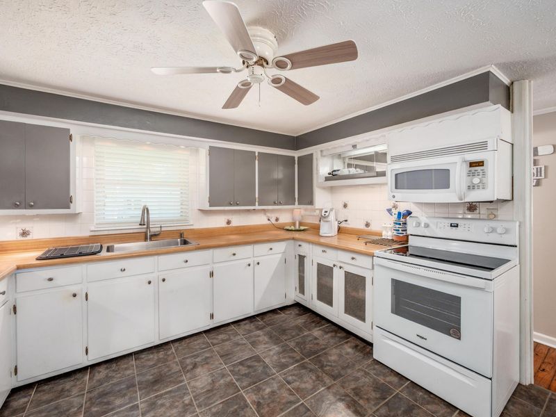 3 Lakeview Drive , Thornville, OH 43076 Photo 8