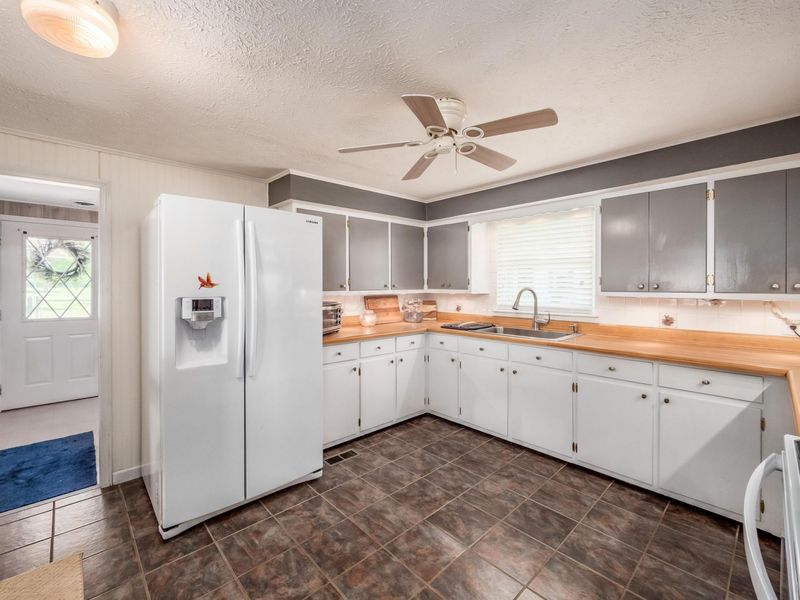 3 Lakeview Drive , Thornville, OH 43076 Photo 9