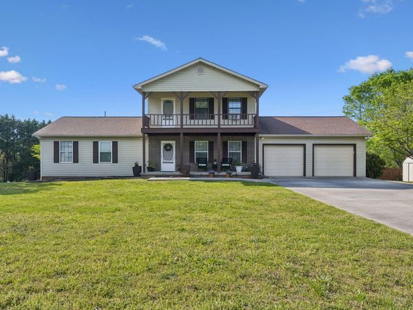 931 Calloway Drive, Lenoir City, TN 37772