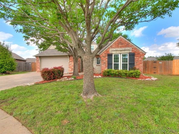 1001 W 120th Court , Jenks, OK 74037