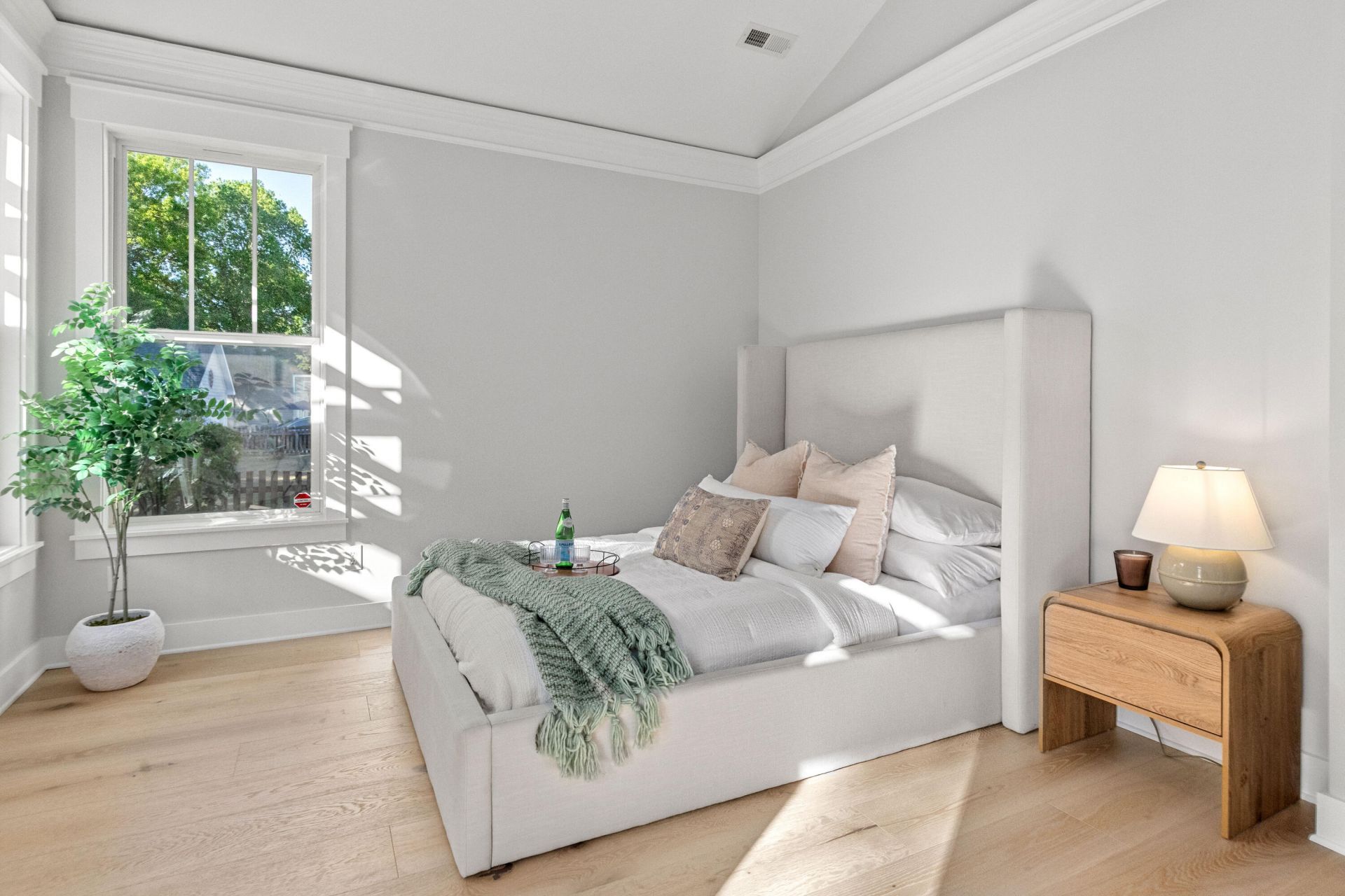 1063 Barfield Street Photo 17