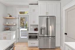 1063 Barfield Street photo 4