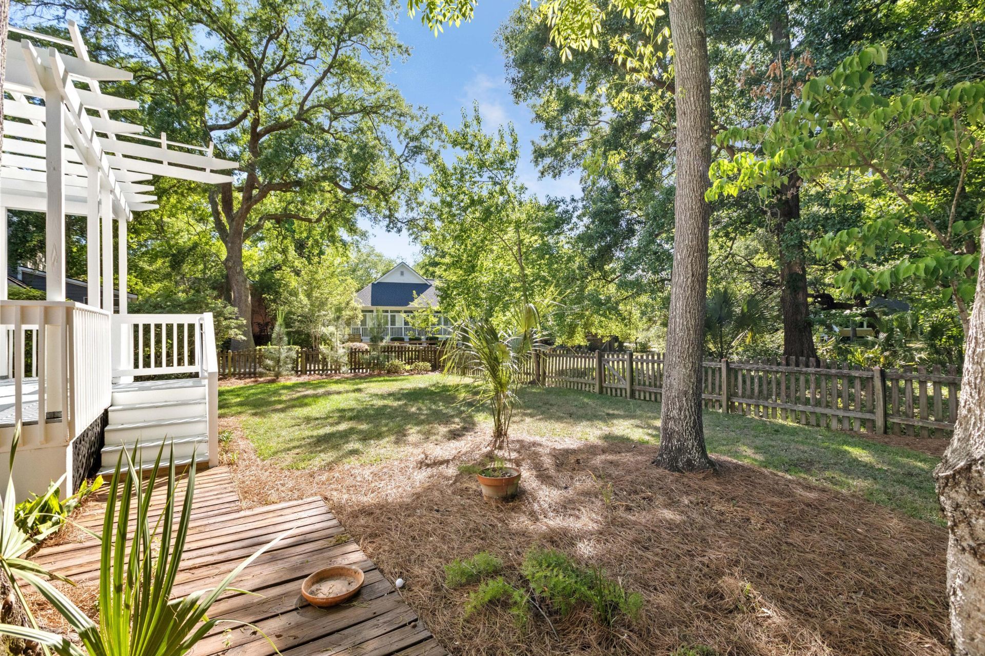 1063 Barfield Street Photo 35