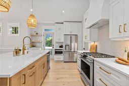 1063 Barfield Street photo 4