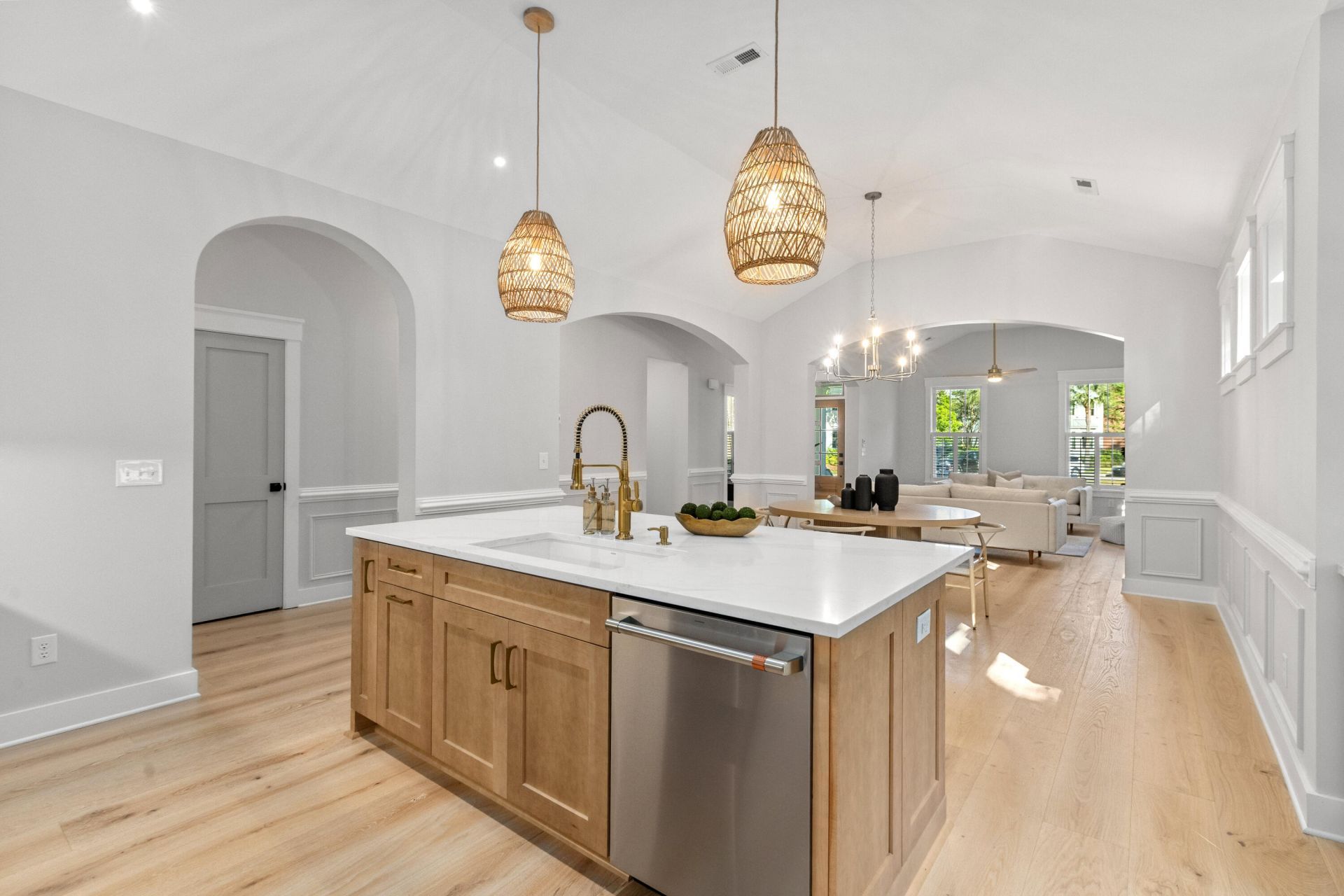 1063 Barfield Street Photo 7