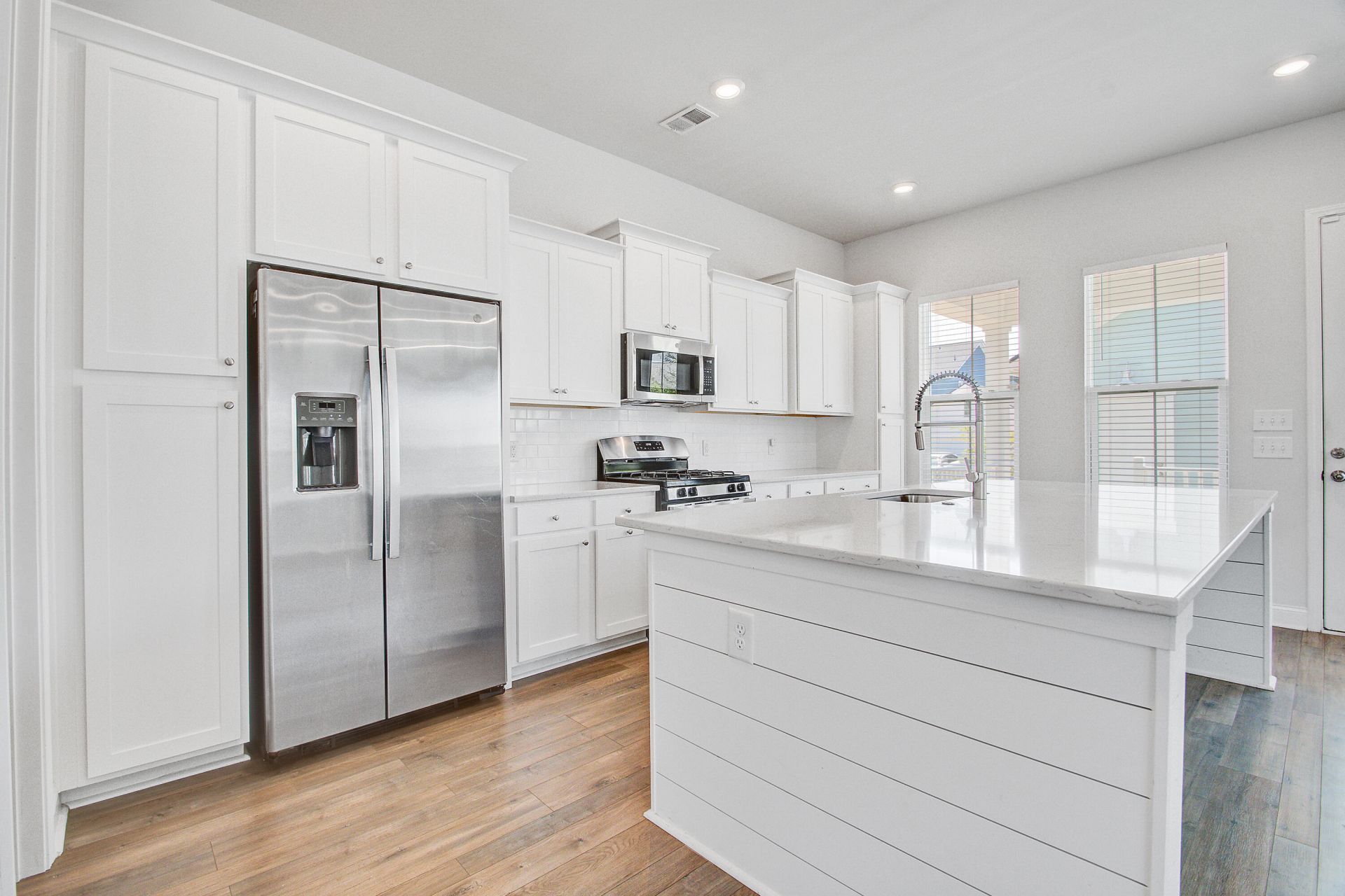 416 W Respite Lane Photo 15