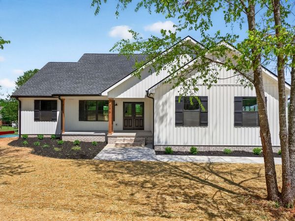 396 Westwood Dr , Sparta, TN 38583