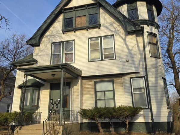 924 S 19th STREET, Milwaukee, WI 53204