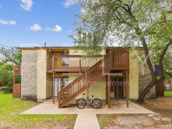 302 Algerita DR , Unit A, Georgetown, TX 78628