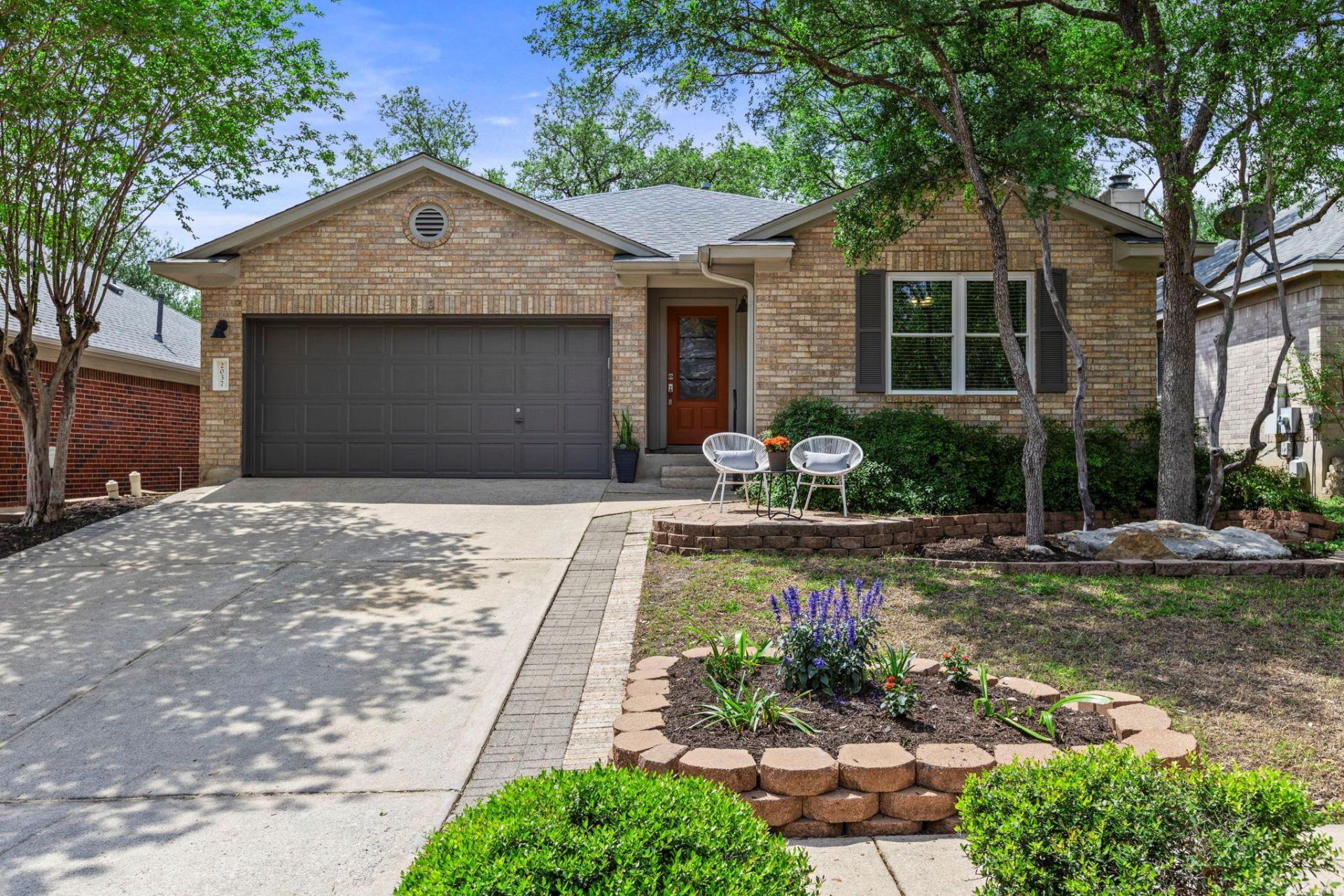 2037 Desco Dr, Austin, TX 78748 Main Photo