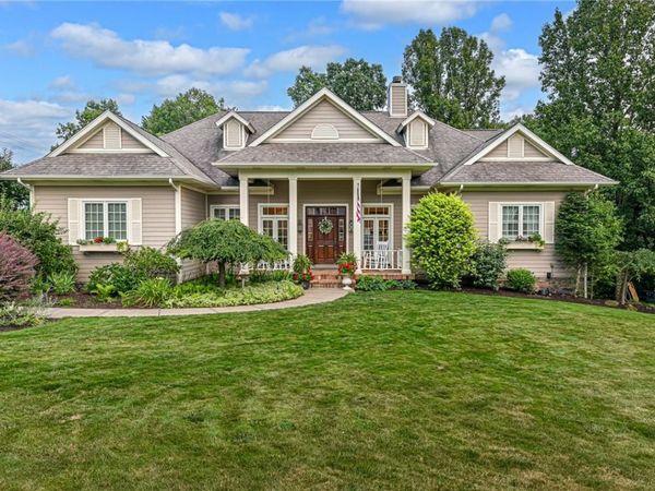 202 Rolling Hills Drive , Wexford, PA 15090