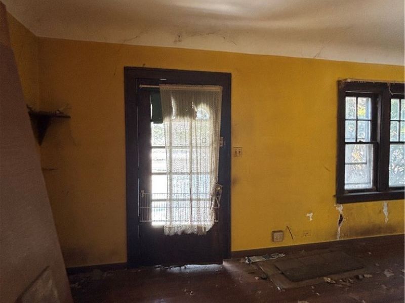 6377 Stumph Road , Parma Heights, OH 44130 Photo 5