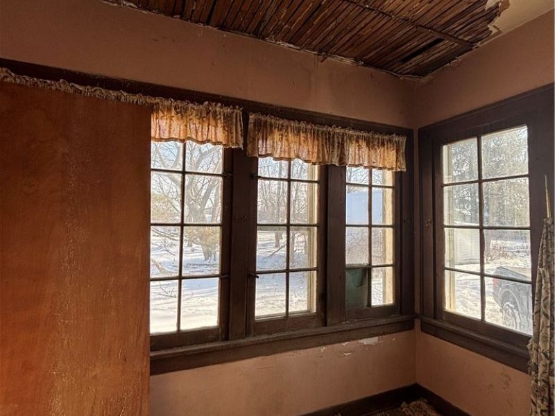 6377 Stumph Road , Parma Heights, OH 44130 Photo 9