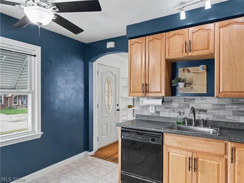 6106 Pelham Drive, Parma, OH 44129 Photo 11