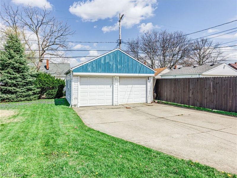 6106 Pelham Drive, Parma, OH 44129 Photo 3