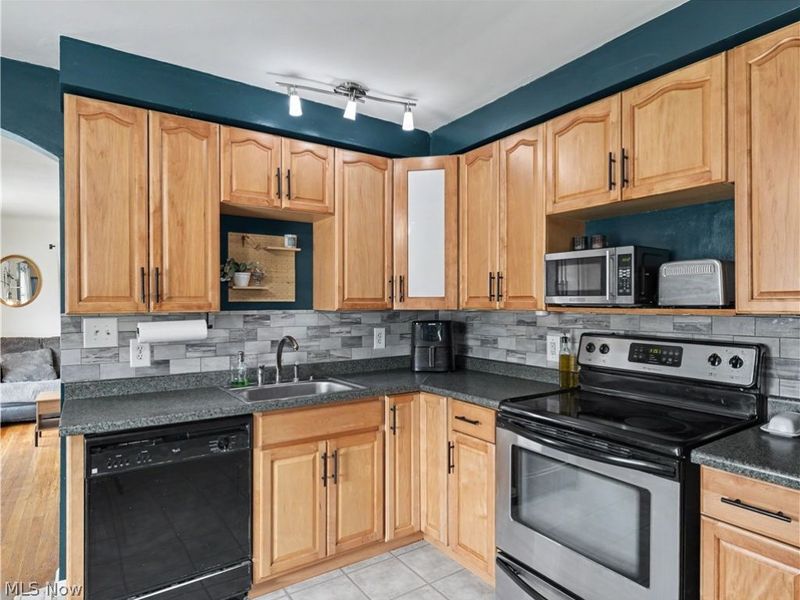 6106 Pelham Drive, Parma, OH 44129 Photo 8