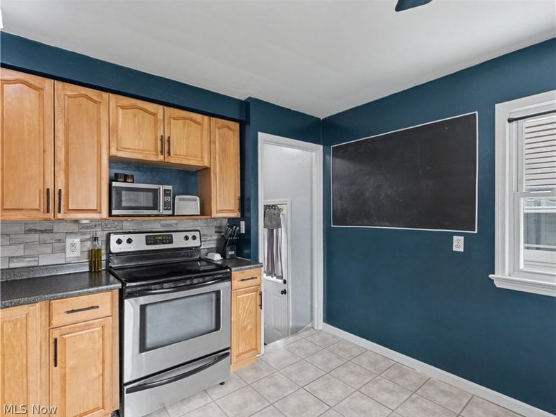 6106 Pelham Drive, Parma, OH 44129 Photo 9